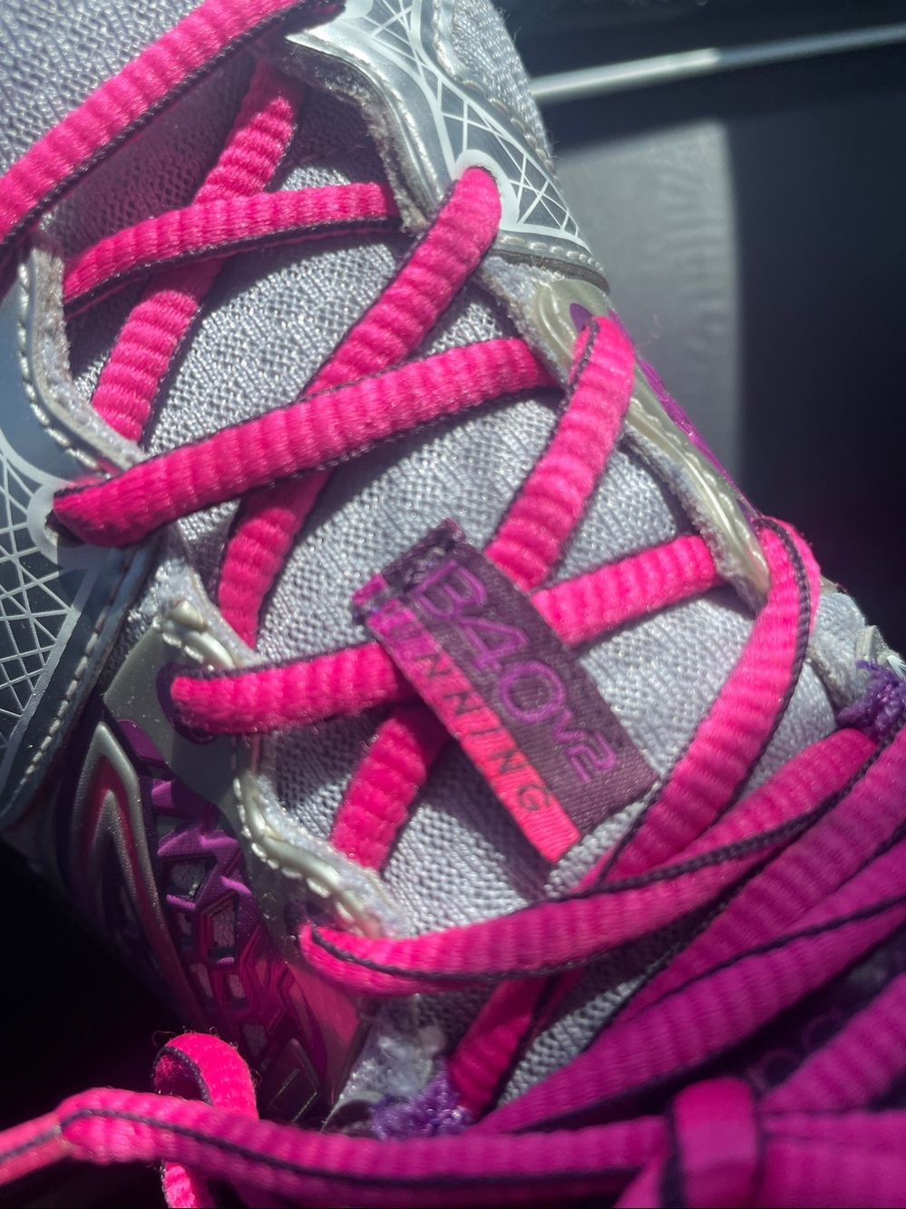 New Balance  1340v2  Silver Purple Pink Athletic Running Shoes womens 10.5 ecu - Picture 4 of 5